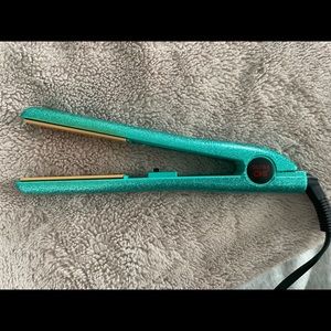 Ultra Chi straightener